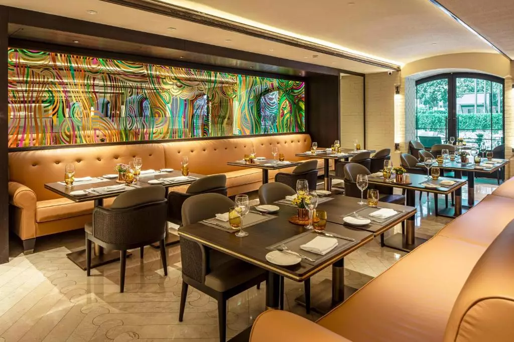 رستوران Divan Hotel Istanbul